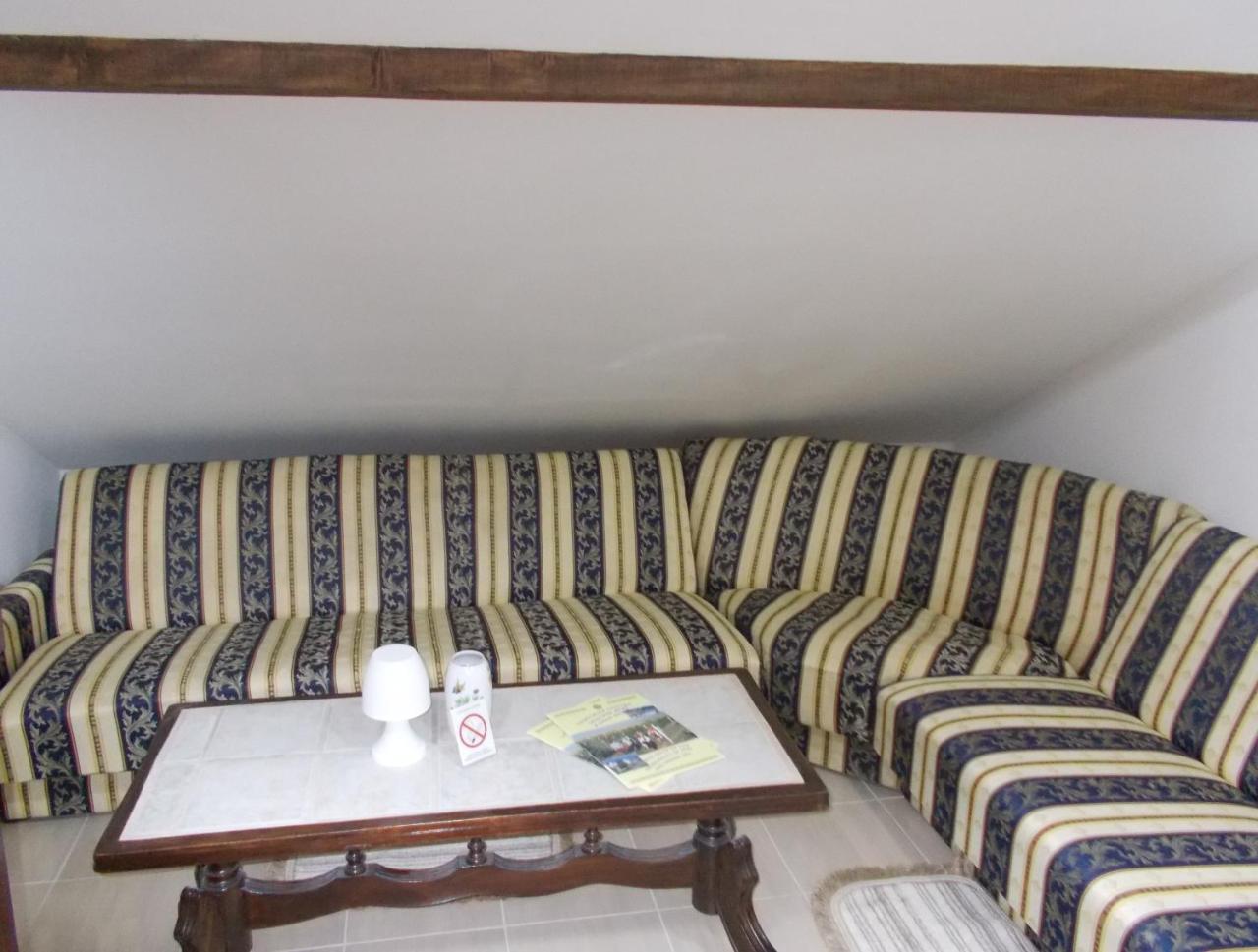 Apartman Vrdnicak Vrdnik Exterior foto