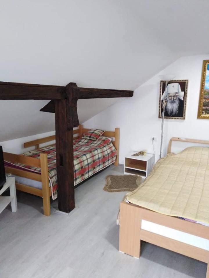 Apartman Vrdnicak Vrdnik Exterior foto