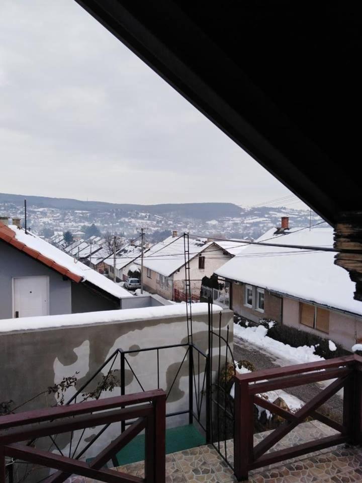 Apartman Vrdnicak Vrdnik Exterior foto